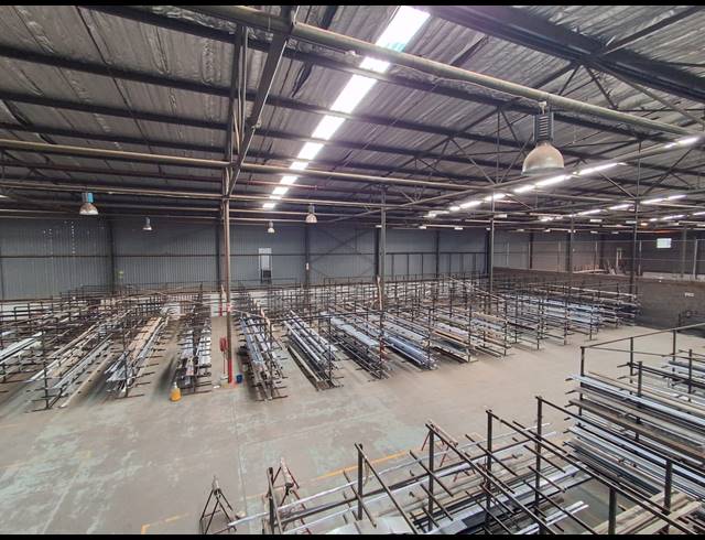 2,400M² WAREHOUSE TO LET IN HERIOTDALE